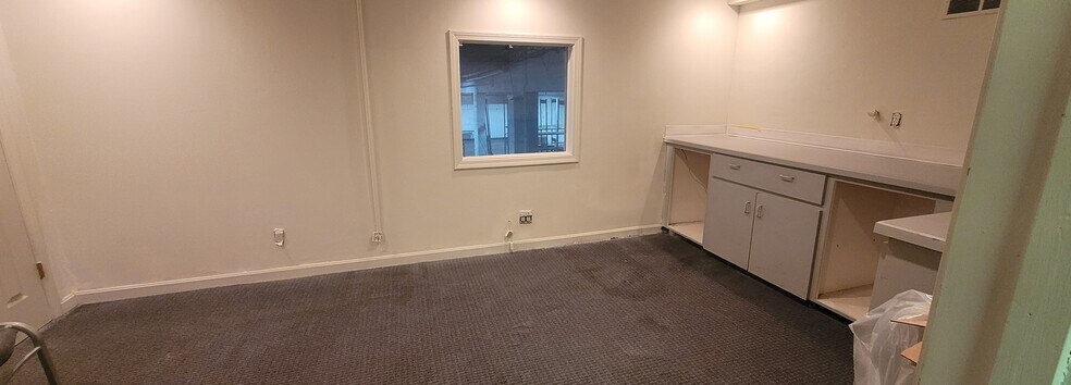 More Photos Of 1120 Oak Hill Ave, Youngstown Warehouse For Lease