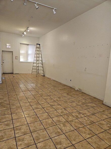 More Photos Of 1403-1411 W Irving Park Rd, Chicago Apartments For Lease