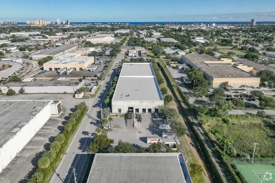 Primary Photo Of 1301 W 13th St, Riviera Beach Warehouse For Lease