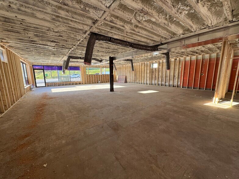 More Photos Of 1908 Scranton Carbondale Hwy, Dickson City Storefront Retail Office For Lease