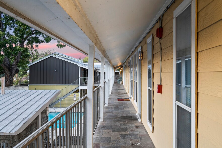 More Photos Of 2523 Durwood St, Austin Apartments For Sale