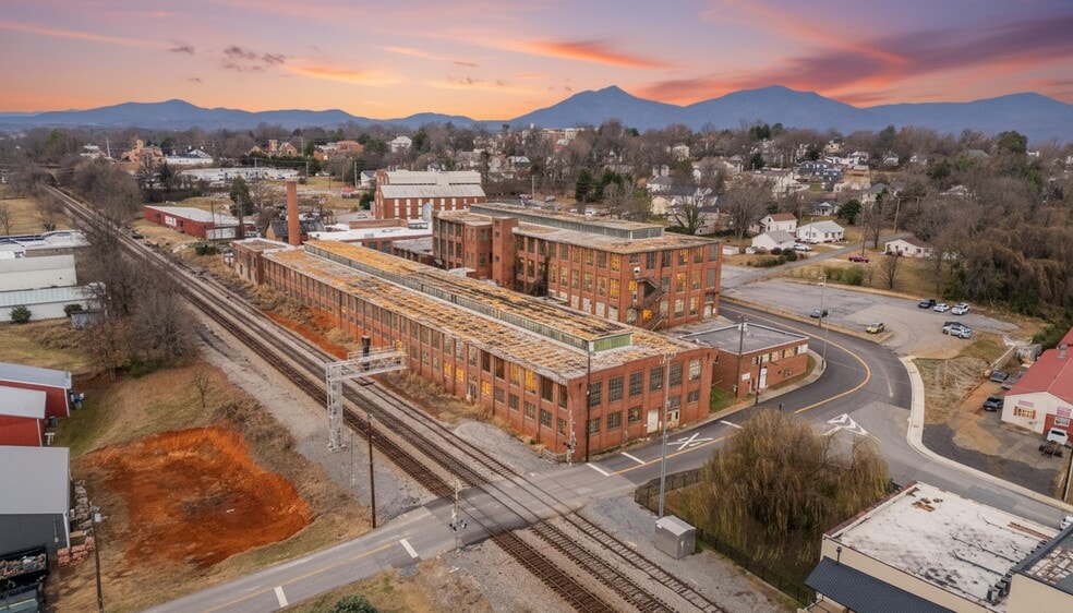 More Photos Of 580 Grove St, Bedford Showroom For Sale