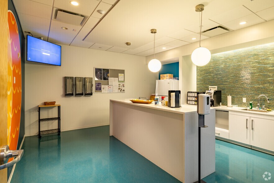 More Photos Of 314 Littleton Rd, Westford Office For Lease