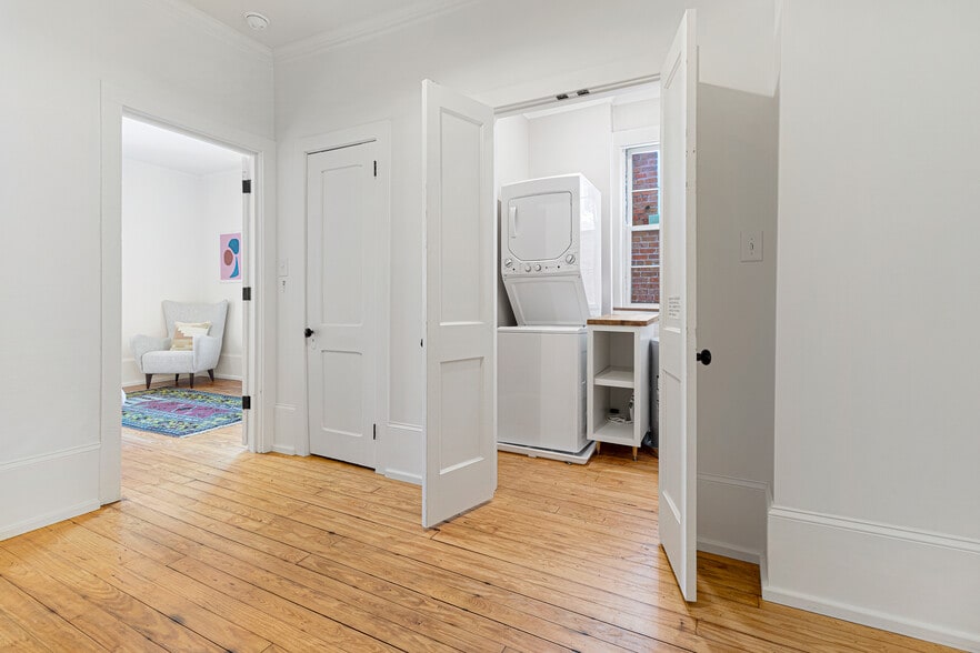 More Photos Of 119 Turner St, Beaufort Storefront Retail Office For Sale