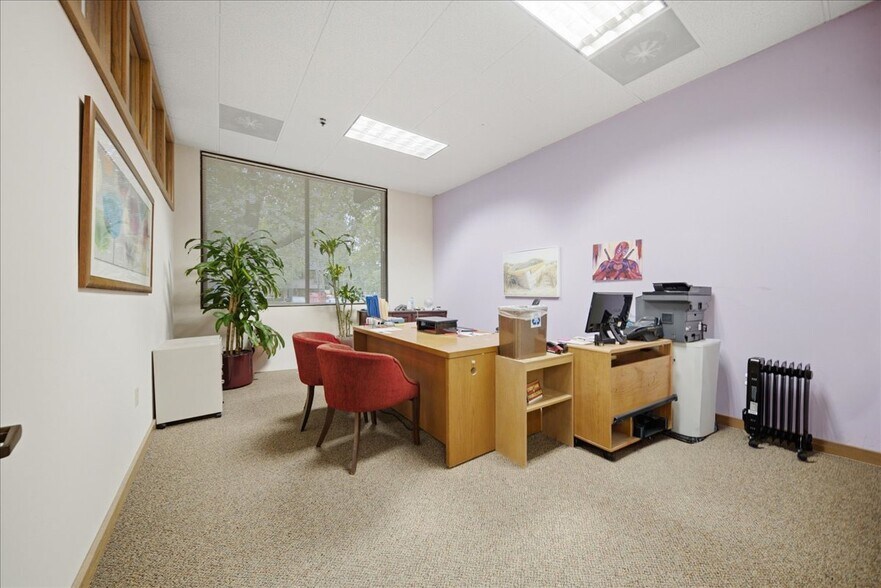 More Photos Of 700 University Ave, Sacramento Office For Lease