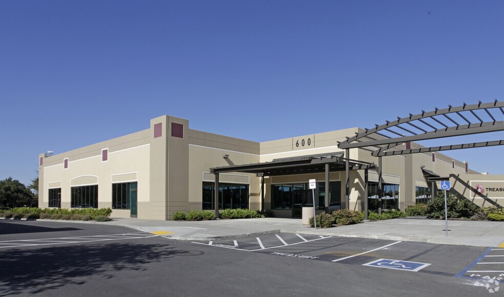 More Photos Of 640 Airpark Rd, Napa Unknown For Lease