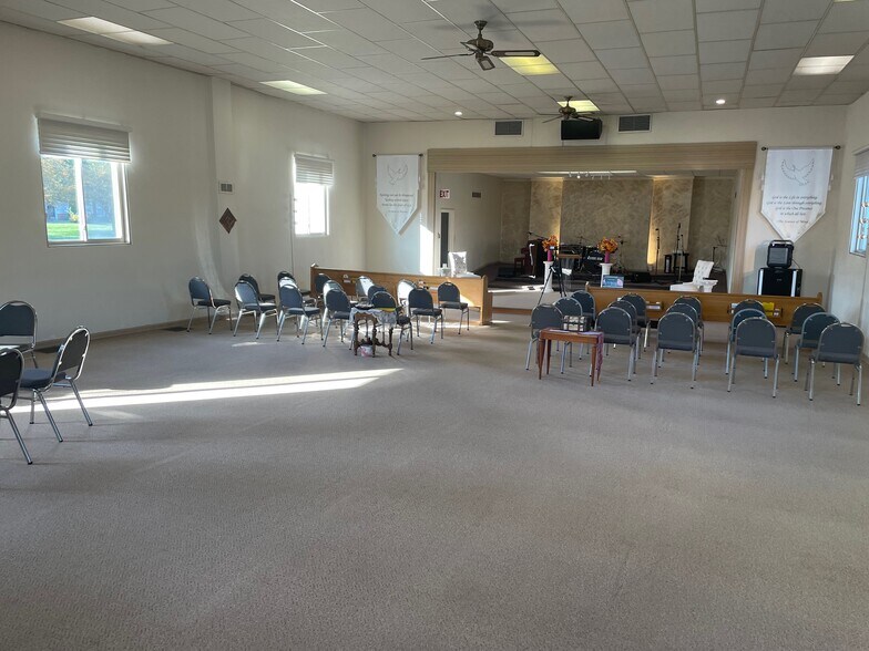 More Photos Of 2512 S Dye Rd, Flint Specialty For Sale