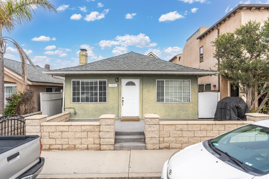 More Photos Of 126 E Balboa Blvd, Newport Beach Multifamily For Sale