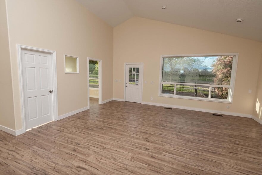 More Photos Of 2405 E Baseline St, Cornelius Freestanding For Sale