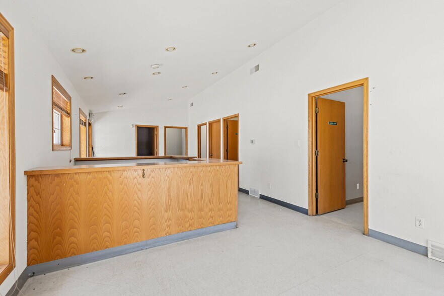 More Photos Of 20 3rd Ave, Longmont Medical For Sale