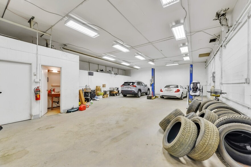 More Photos Of 4727 60 St, Red Deer Service For Sale