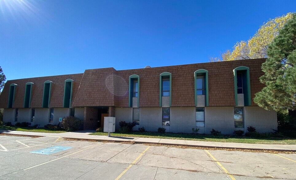 More Photos Of 124 W 46th St, Kearney Office For Sale