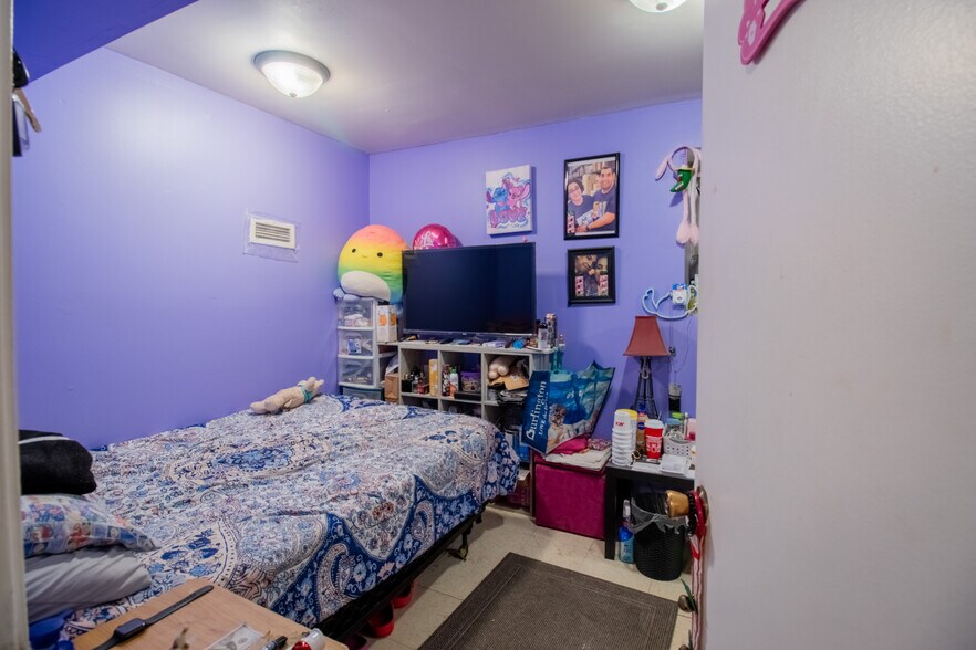More Photos Of 40523 N Il Route 83, Antioch Apartments For Sale