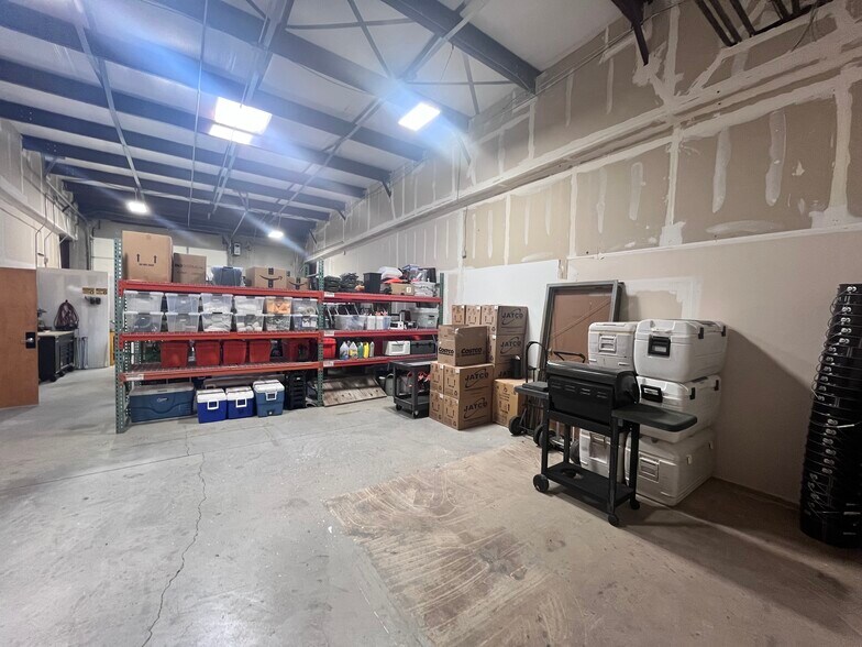 More Photos Of 730-742 Synthes Ave, Monument Manufacturing For Lease