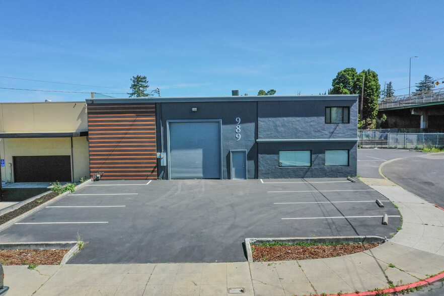 Primary Photo Of 989 Shasta St, Redwood City Service For Lease