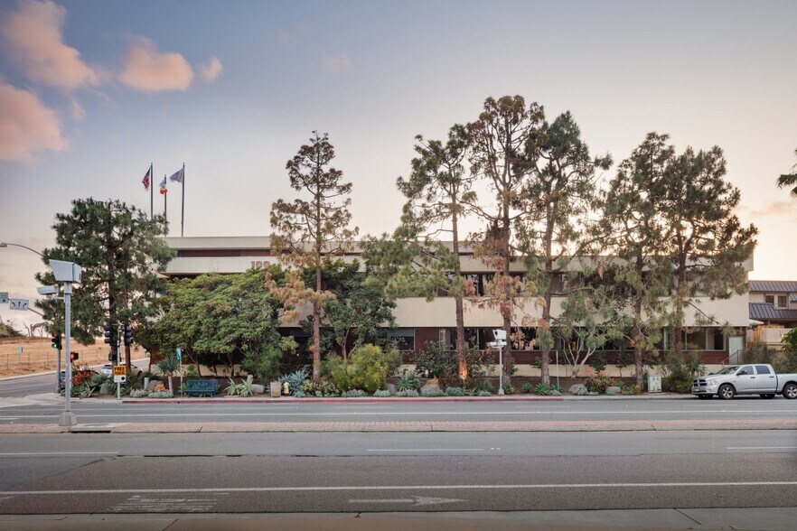 More Photos Of 100 Border Ave, Solana Beach Office For Sale