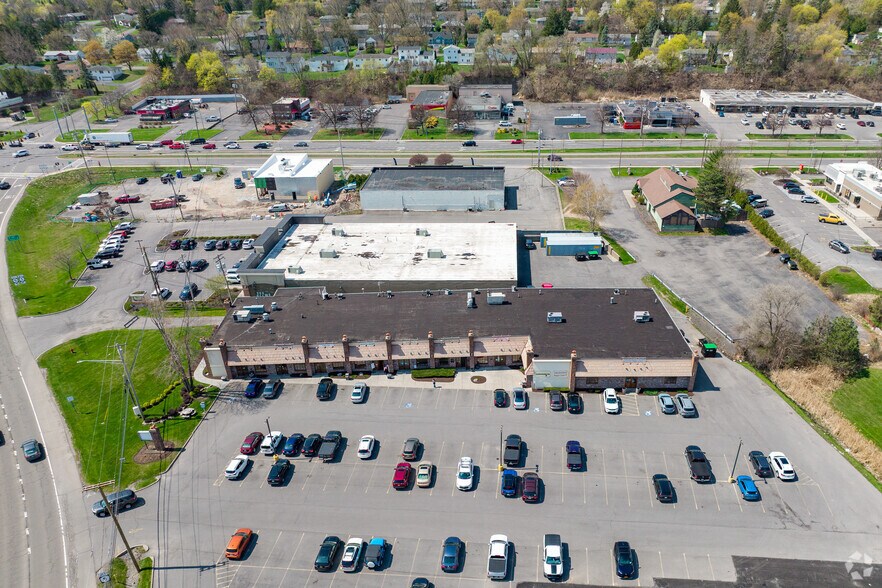 More Photos Of 5781 Bridge St, East Syracuse Freestanding For Lease