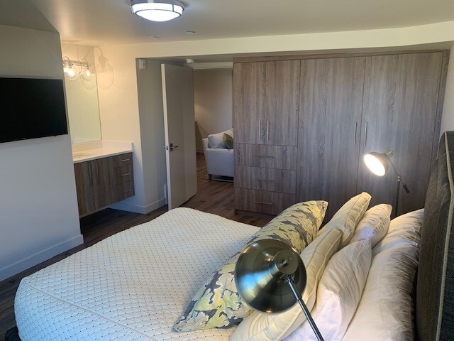 More Photos Of 4554 Forestdale Dr, Park City Showroom For Lease