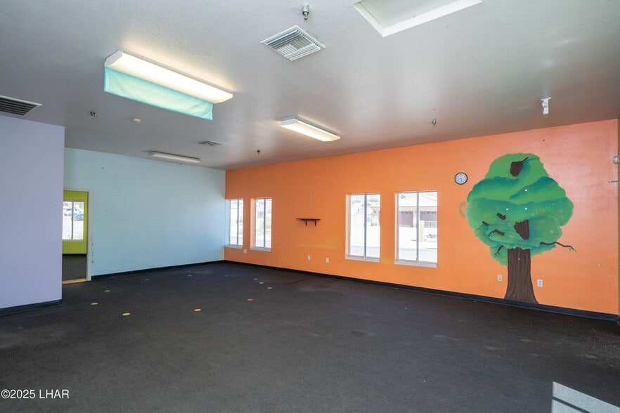 More Photos Of 1515 N Lake Havasu Ave, Lake Havasu City General Retail For Sale