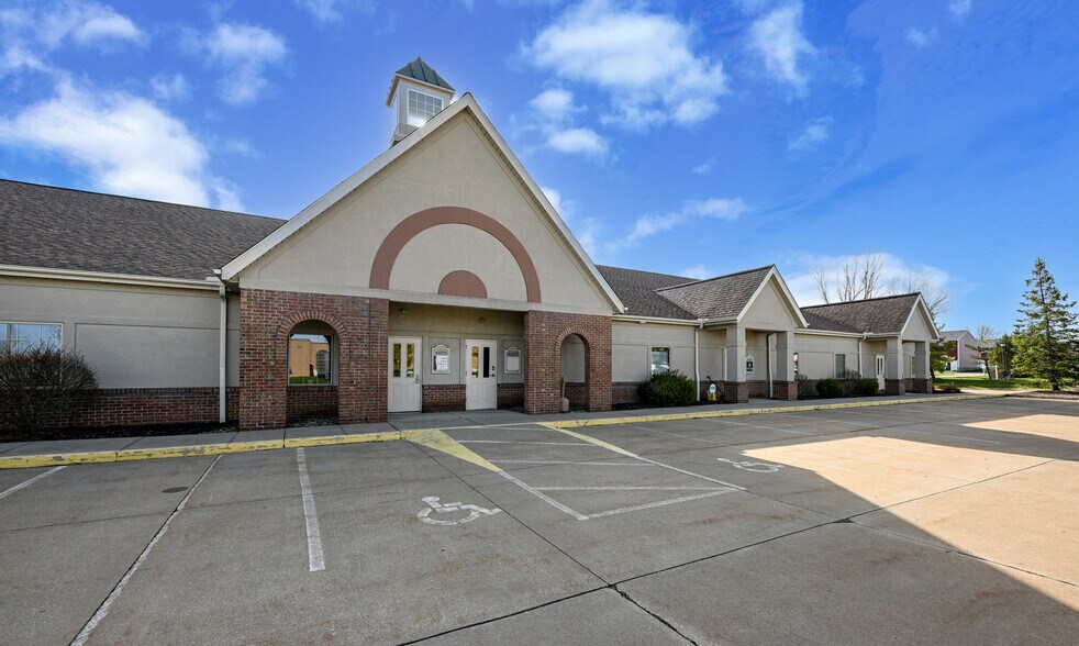 More Photos Of 4067-4083 N Jefferson St, Medina Medical For Lease