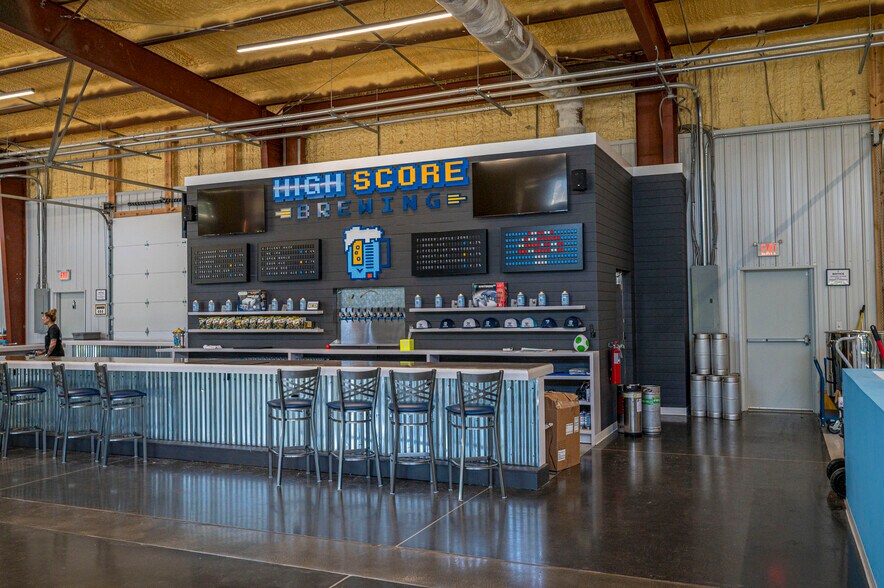 More Photos Of 8120 Windsor Hill Blvd, North Charleston Light Distribution For Lease