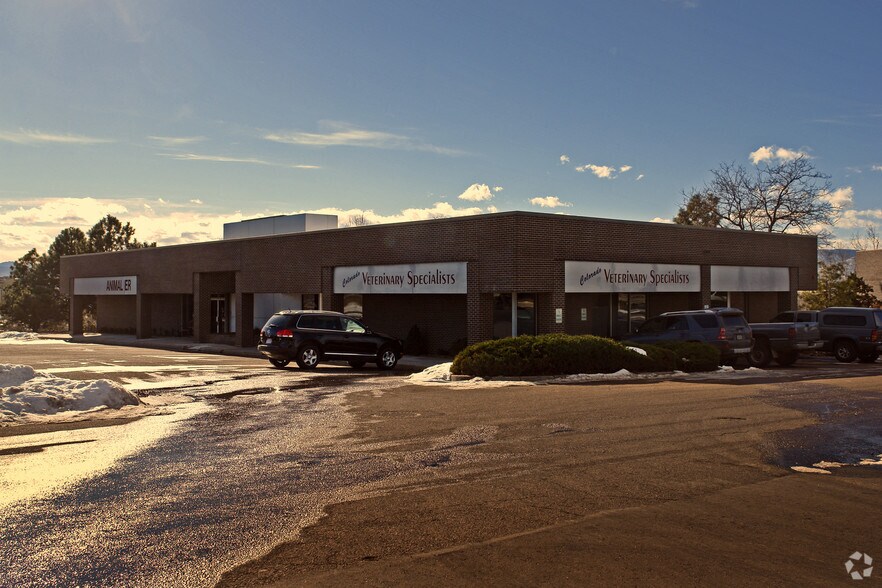 More Photos Of 221 W County Line Rd, Littleton Freestanding For Lease