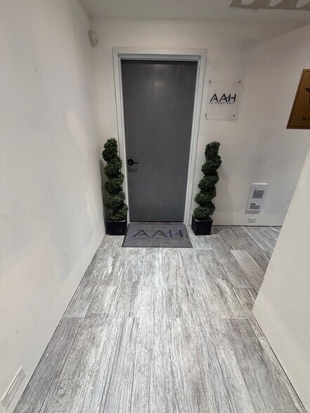 More Photos Of 3915 Flatlands Ave, Brooklyn Office For Lease