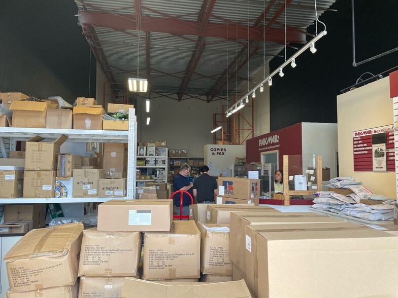 More Photos Of 19889 96th Ave, Langley Warehouse For Lease