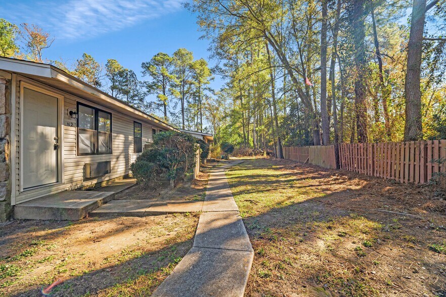 More Photos Of 1850 Apple Valley Dr, Augusta Apartments For Sale