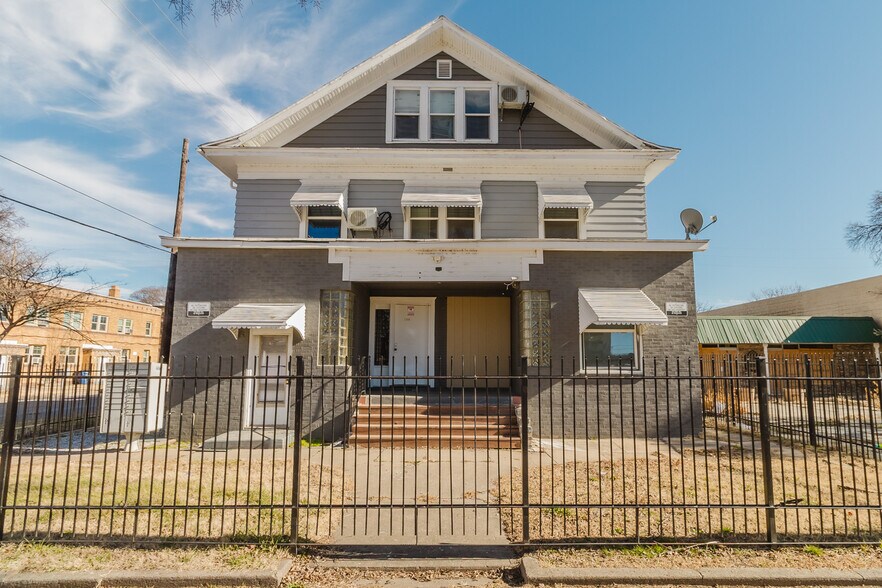More Photos Of 638 N Broadway Ave, Wichita Multifamily For Sale