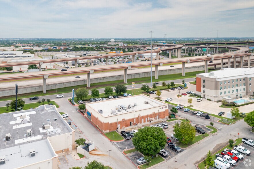 Primary Photo Of 399 W Louis Henna Blvd, Austin Unknown For Lease