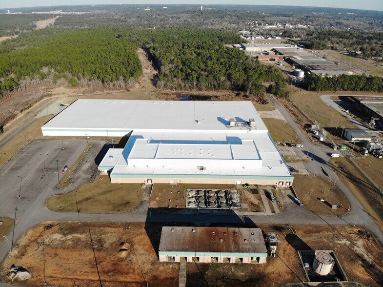 More Photos Of 380 Dark Indigo Ln, Graniteville Manufacturing For Lease