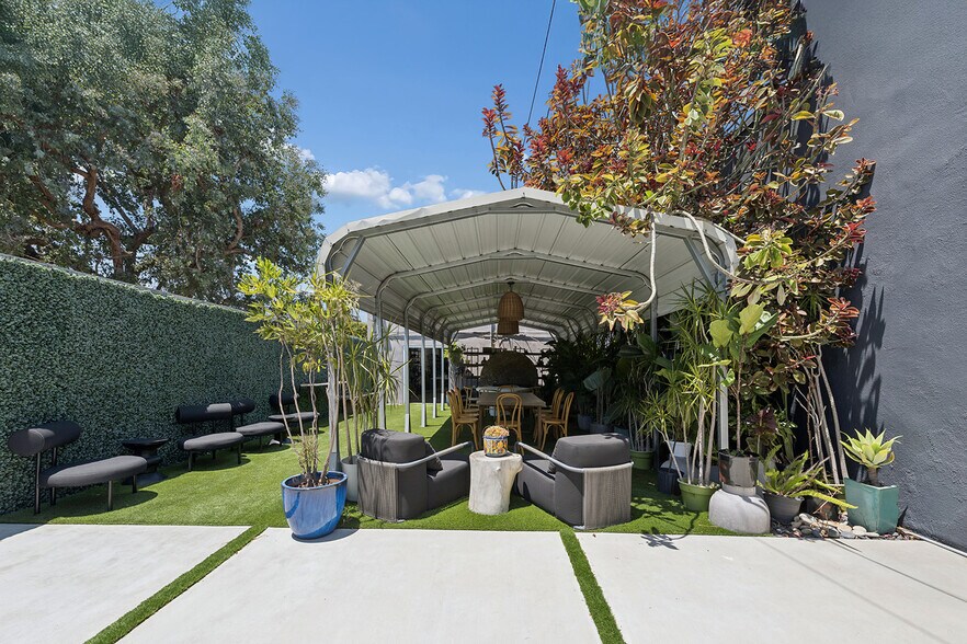More Photos Of 8560 Venice Blvd, Los Angeles Storefront Retail Office For Sale