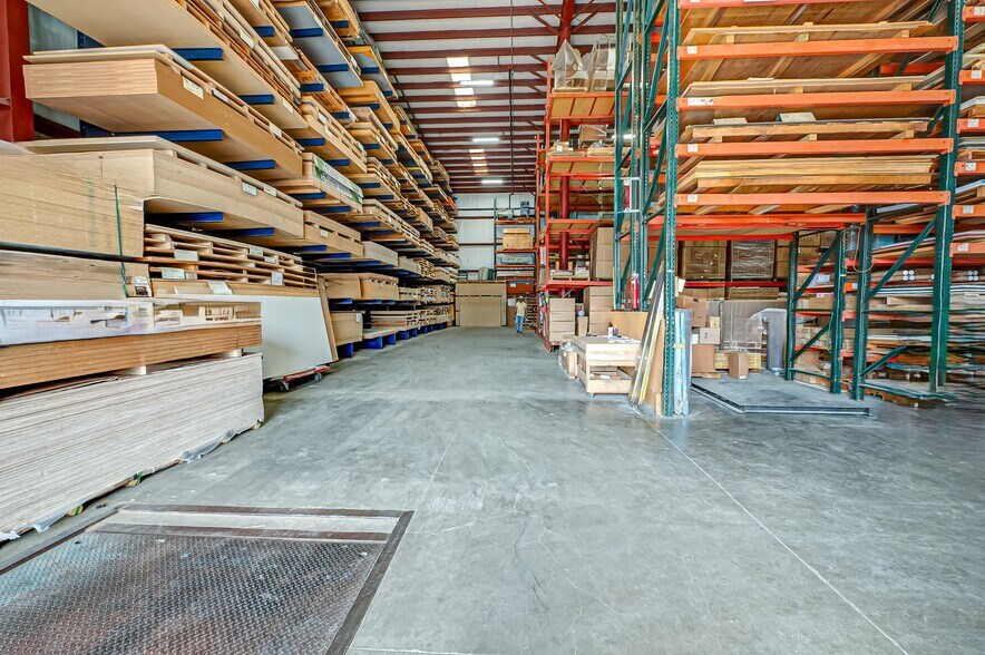 More Photos Of 185 Dixon Ave, Amityville Manufacturing For Sale