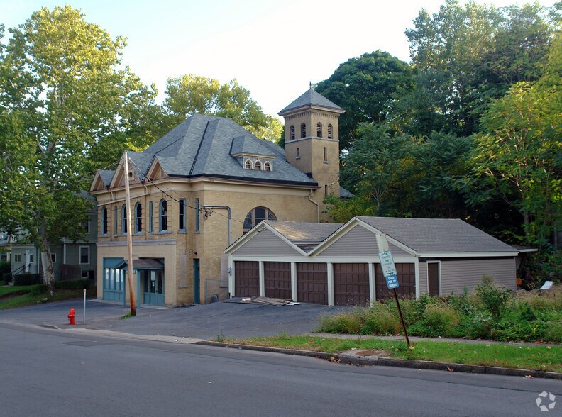 More Photos Of 610 Oak St, Syracuse General Retail For Sale