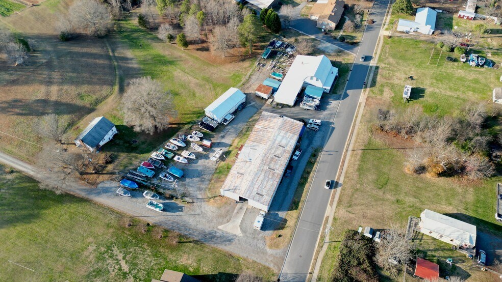 More Photos Of 477 Lytton St, Troutman Manufacturing For Sale