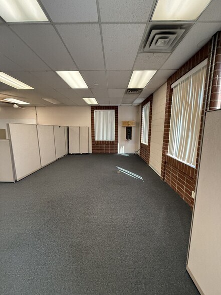 More Photos Of 3568 W 4800 S, Roy Office For Lease