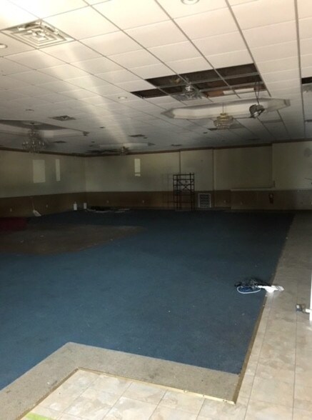 More Photos Of 313 Main St, Red Hill Restaurant For Lease