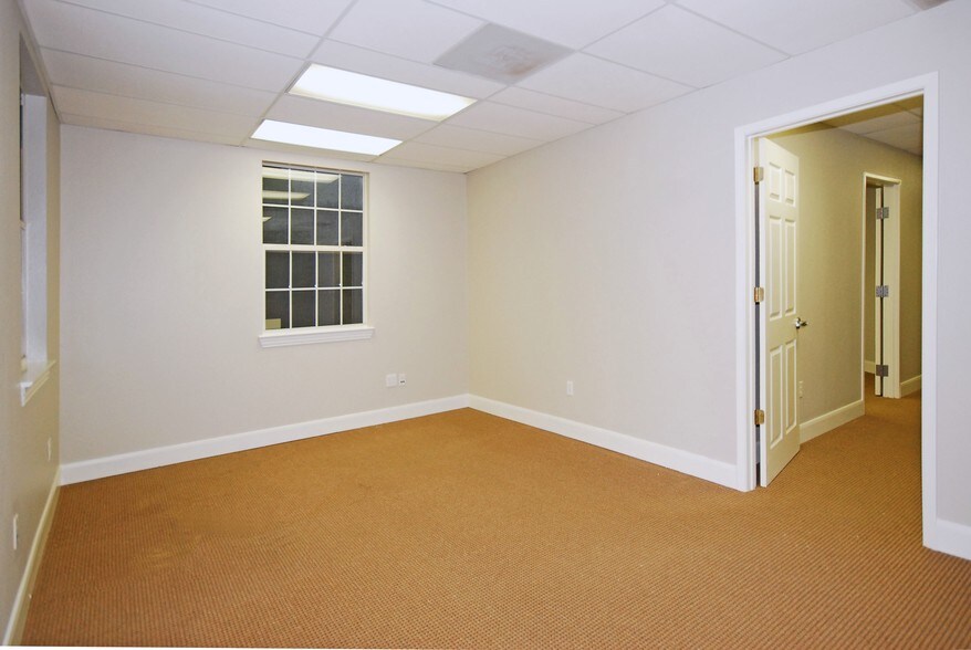 More Photos Of 315 S Jupiter Rd, Allen Office For Lease