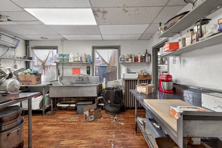 More Photos Of 671-673 Broadway, Bayonne Bar For Sale