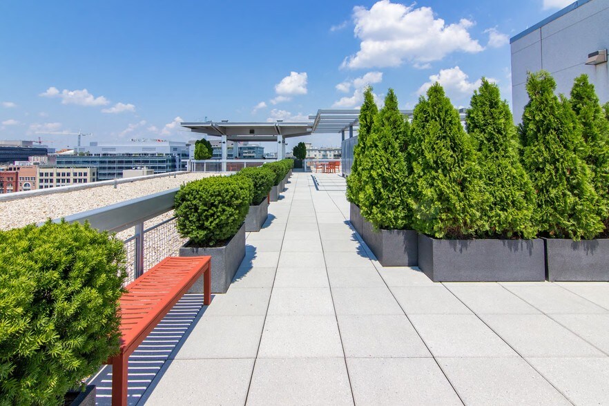 More Photos Of 777 6th St NW, Washington Office For Lease