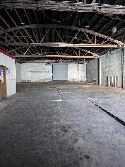 More Photos Of 2017 W Hubbard St, Chicago Warehouse For Lease