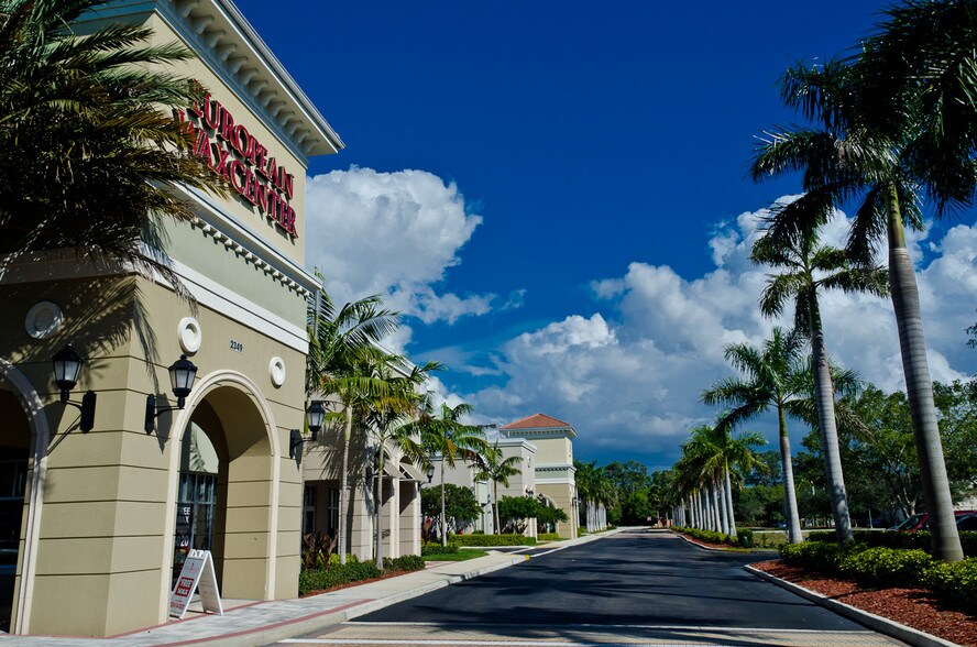 More Photos Of 2371 Vanderbilt Beach Rd, Naples Freestanding For Lease