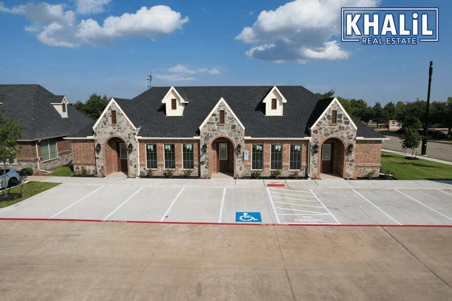 More Photos Of 305 Regency Pky, Mansfield Medical For Lease