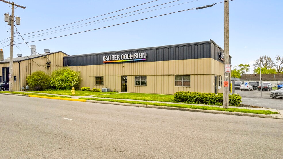 More Photos Of 200 Peters Ave, Troy Auto Repair For Sale