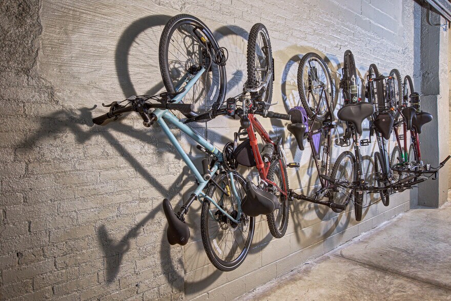 More Photos Of 1900-2100 Superior Ave, Cleveland Apartments For Lease