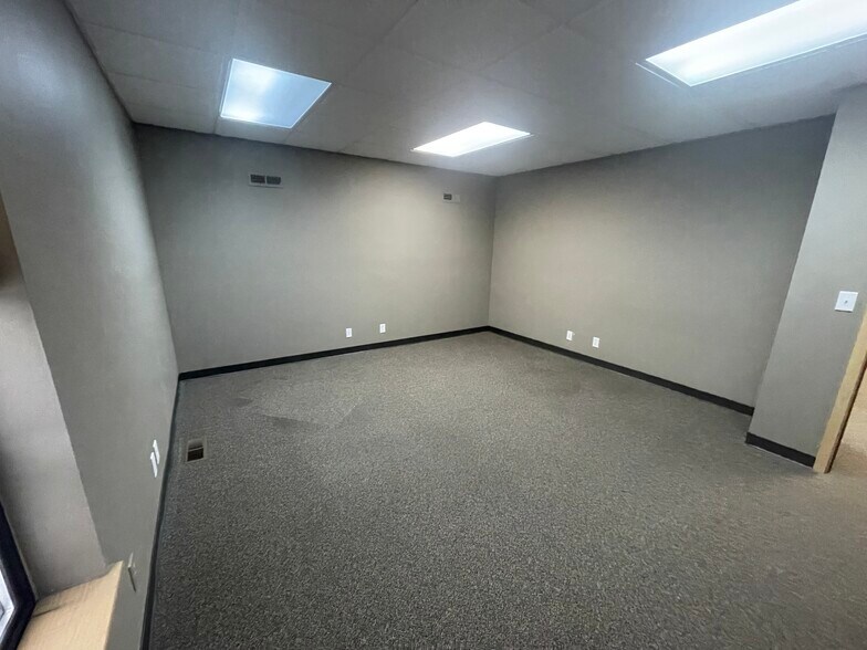 More Photos Of 819 N Miller St, Wenatchee Office For Lease