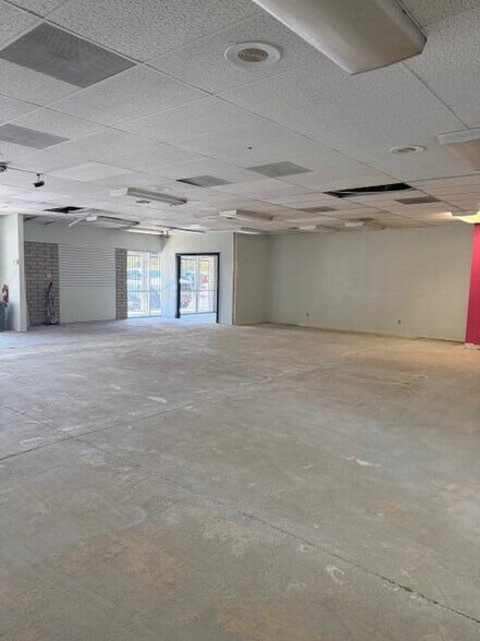 More Photos Of 924-928 Cypress Ave, Redding Storefront Retail Office For Lease