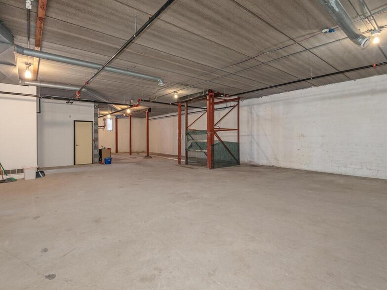 More Photos Of 1321 7th St S, Hopkins Manufacturing For Sale