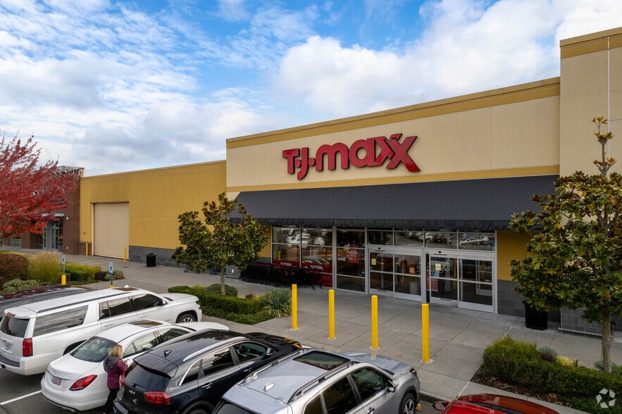 More Photos Of 3903-4065 Factoria Blvd SE, Bellevue Unknown For Lease